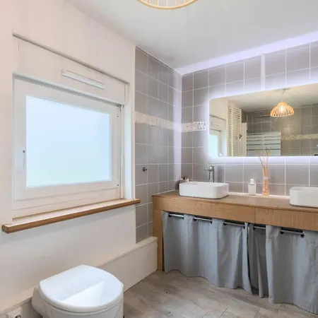 Gasthuis - Maison 3 3*